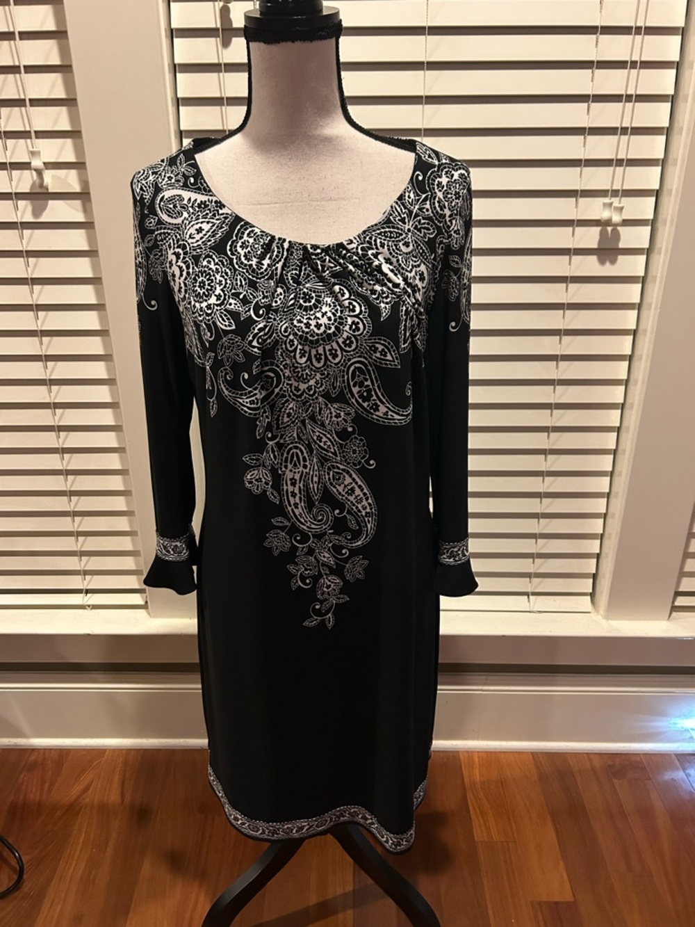 Maggy L Black Paisley-Print Long Sleeve Scoop Neck Dress